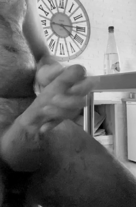 Handjob supported with a nice cumshot