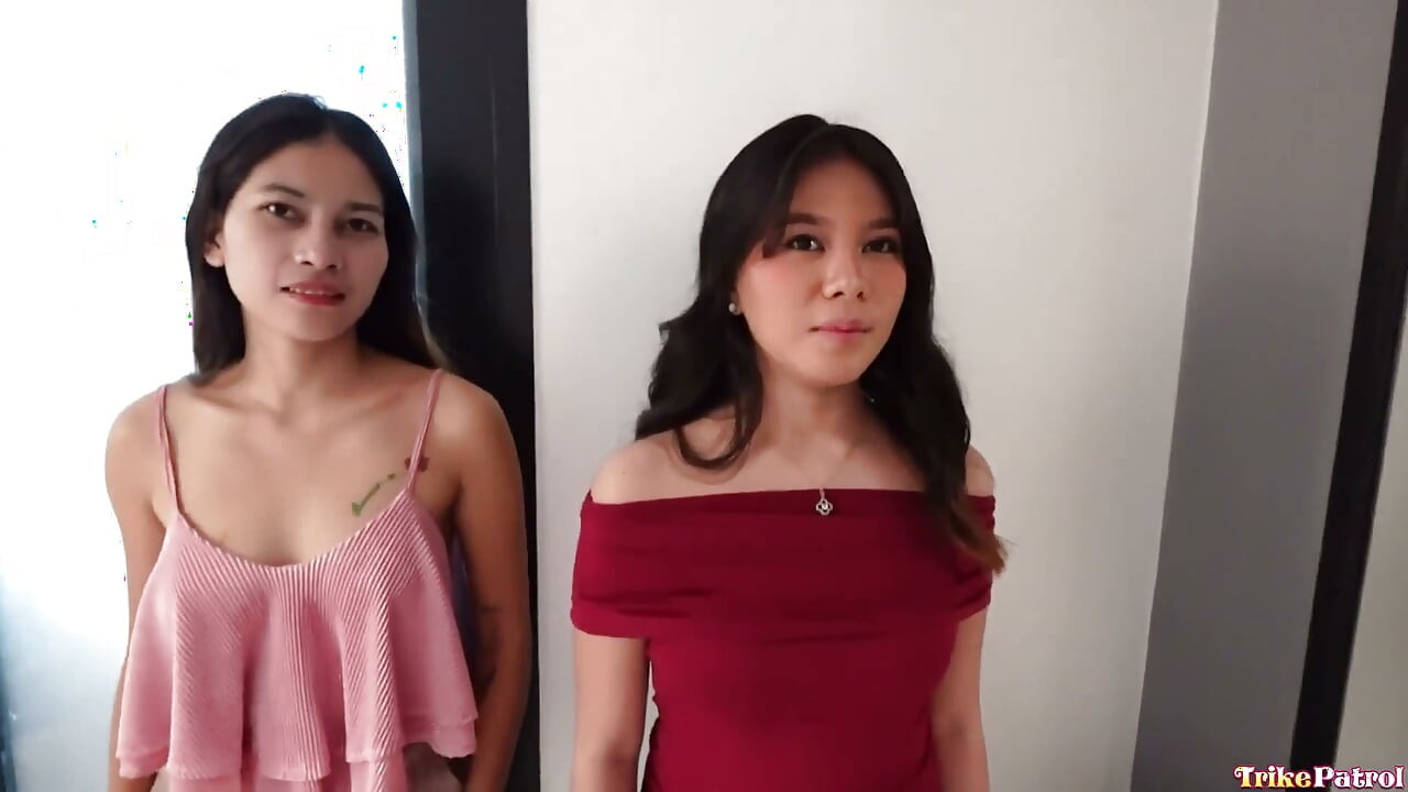 Trikepatrol Asiatiske piger giver dobbelt ballade i trekant