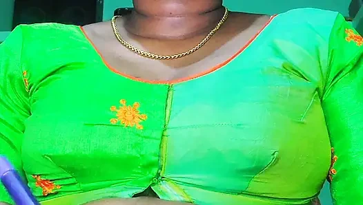 The girl lives alone at home, secretly her boyfriend comes home.