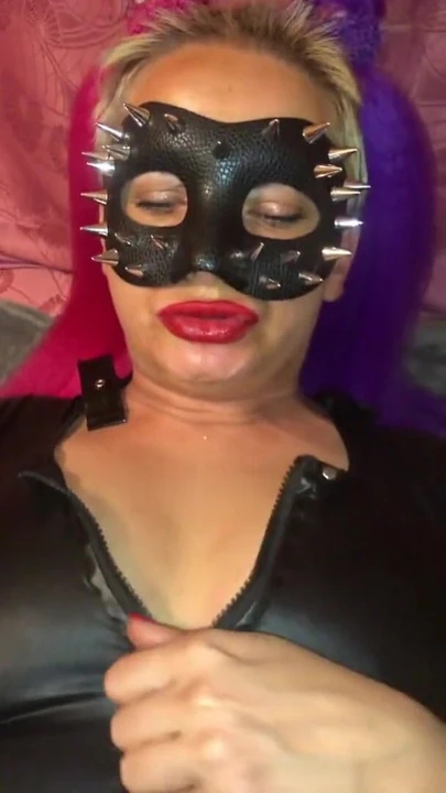 淫荡的熟女喜欢粗暴的肛交！！！ | 短片 1