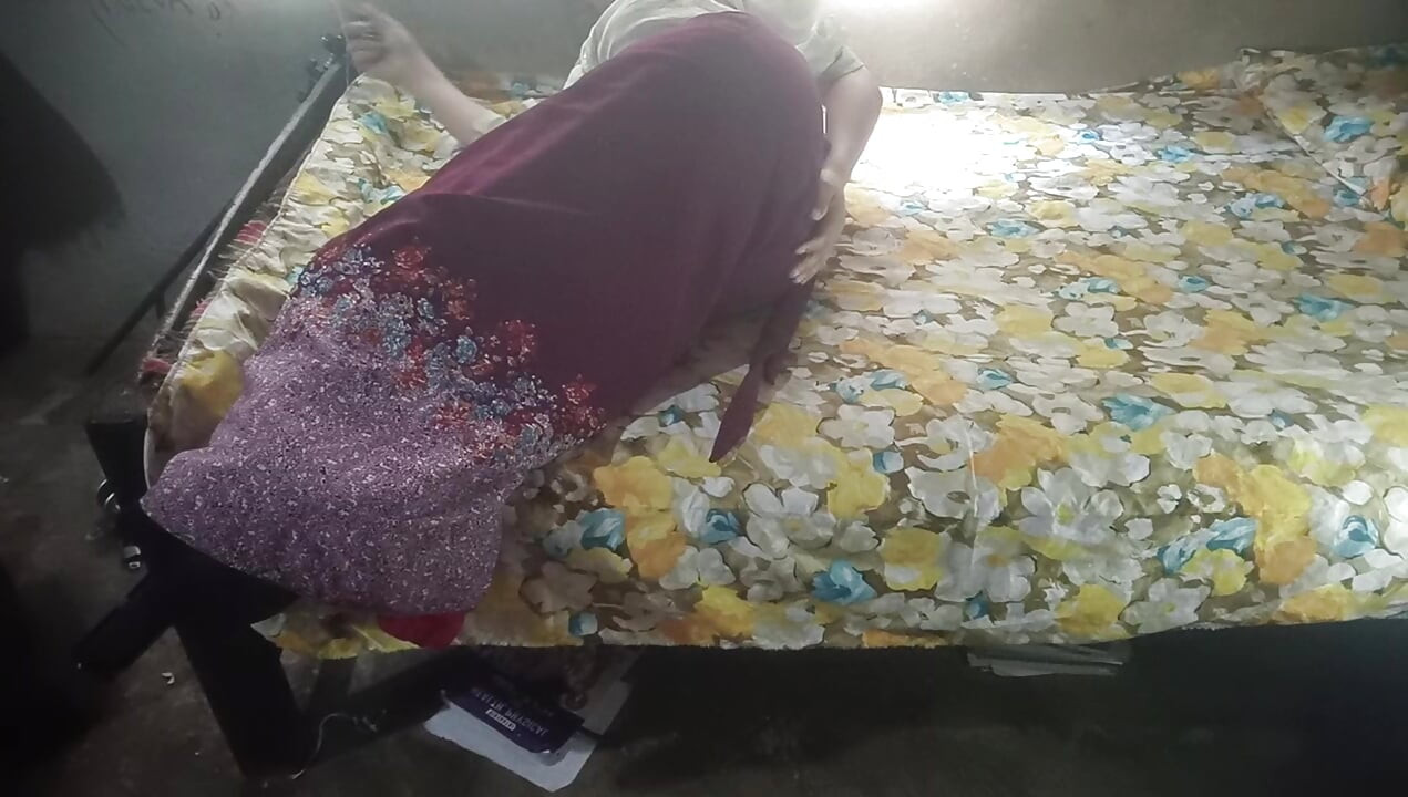 Bf sanga raat vari chikayera aauda ni kati na pugeko yo puti lai laado le