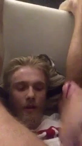 Curvă Kik