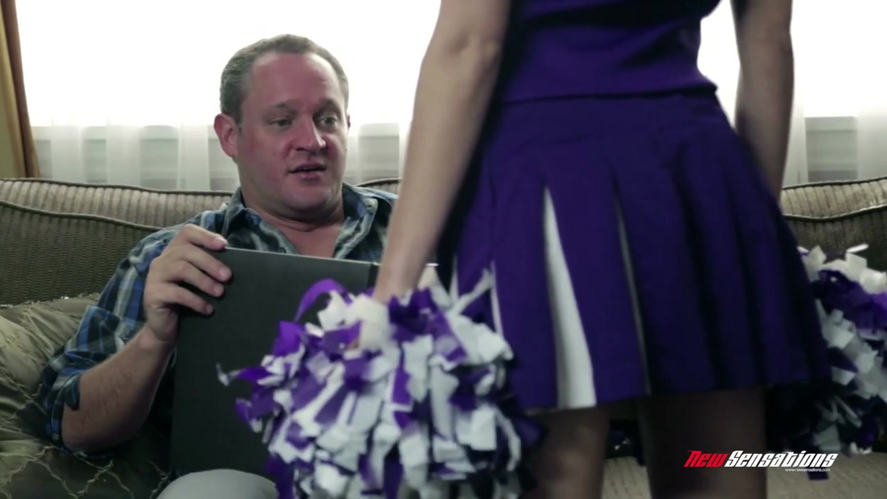 Riley reid操她的继父