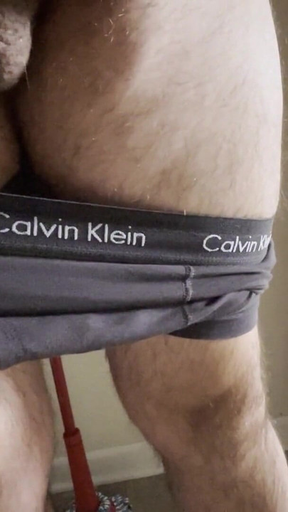Ključni trenutak iz "Penis Veins, Hair & Head"