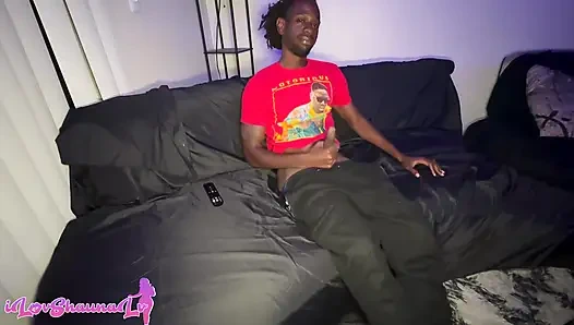 Büyük zenci yarağı tek başına boğa beni çok sert boşaltıyor