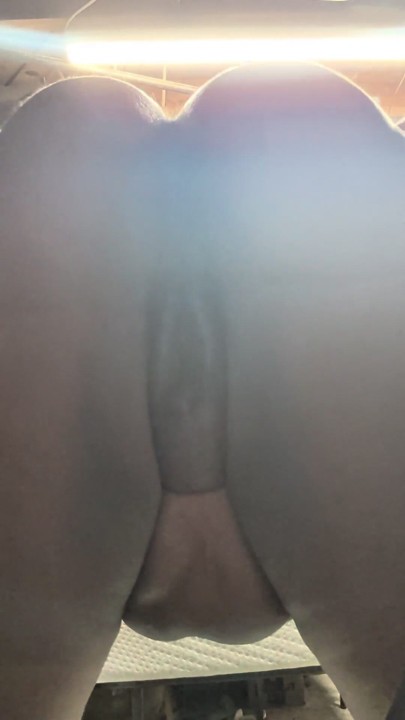 Popping pussy first time solo female