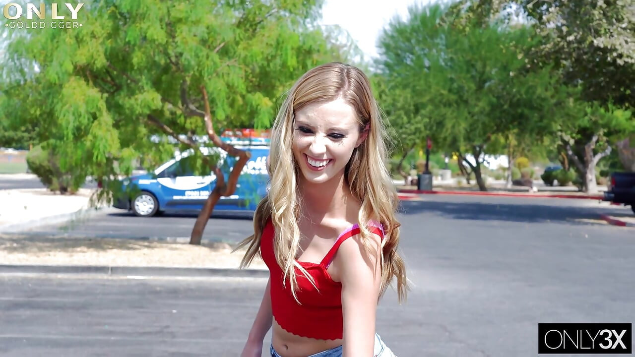 Sexy Haley Reed ist ein goldgräber und sie verdient eine gesichtsbesamung, Premium-Edit only Gold Digger