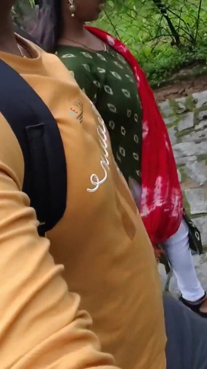 Must-share moment from "Hot Village Desi Bhabhi Sex Aaj Forest Park Mein Met Ho Gayi - Bhabhi Meri Dost Ban Gayi Aur Mere"