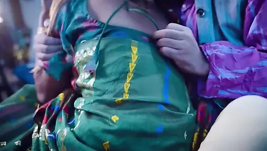 Bete ke ghar pe nhi rahne par sasur ne meri jawani ki pyaas bujhai