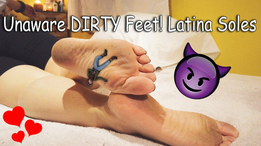 La giganta Daisy aplasta al diminuto hombre Groot con sandalias arcoíris Crush Fetish Dirty Soles Latina Trample Tiny Man