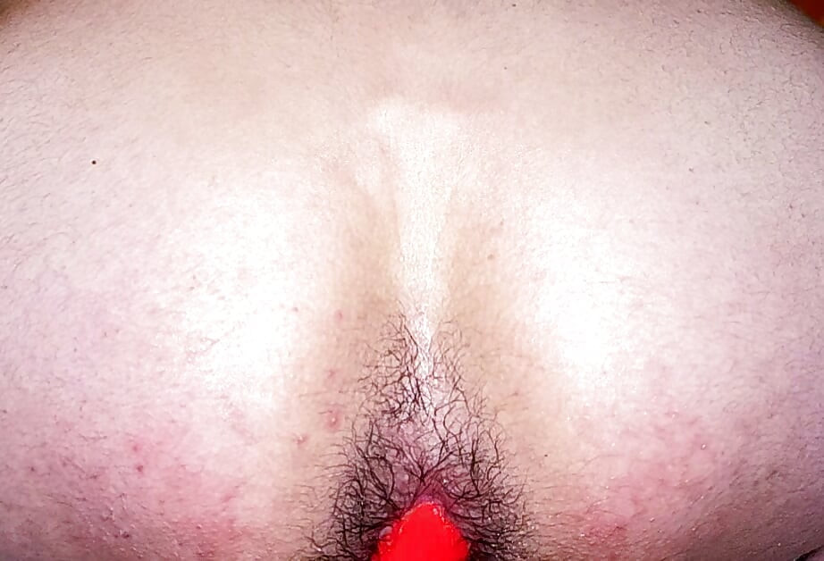 Push vibrator in directly after stranger creampie