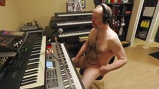 Piano faggot terdedah