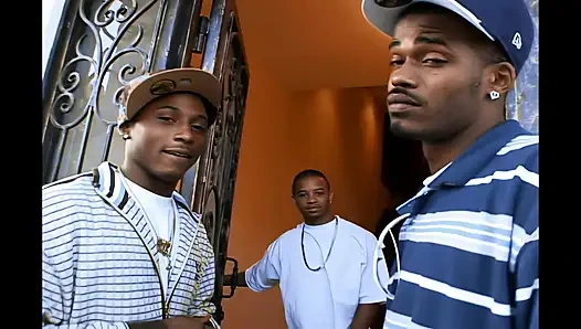 Чувственные движения под простынями