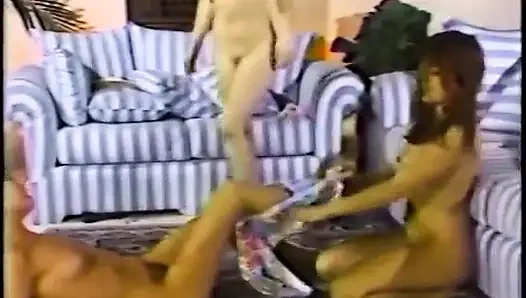 Licking clit at home with three exotic women