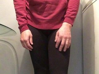 Young bottom in leggings