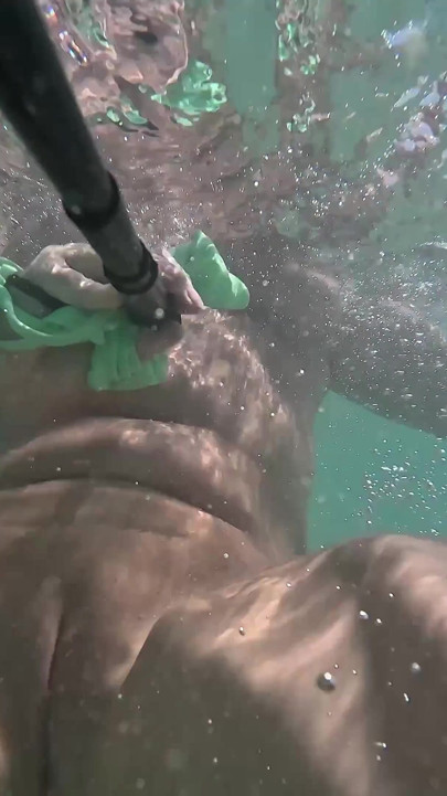 Girl Swimming Naked Underwater No Panties