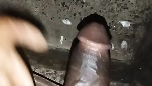 Hintli büyük zenci yarağı yağ masajı