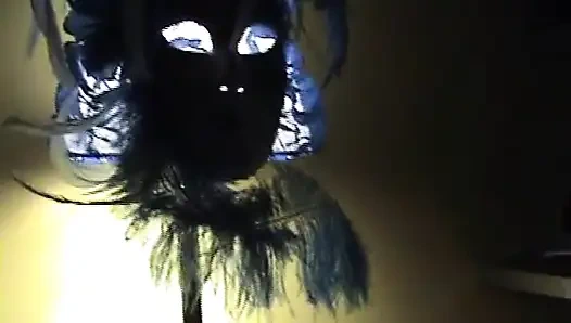 ногами на лампу