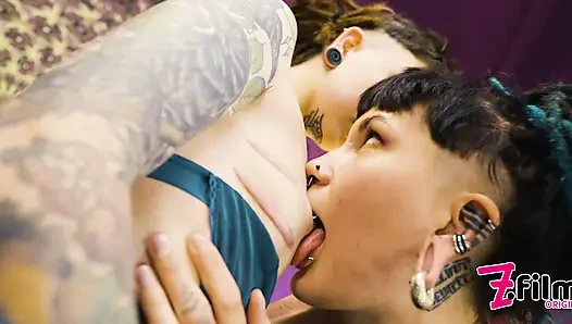 Dreadlocks Lesbian Cynthia Devours Leo’s Pussy & Destroys Her Ass with Magic Wand, Toys