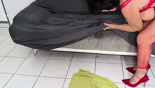 Fransa'nın Olgunluğu Iki Büyük Siyah Penis Tarafından Götü Sikilir