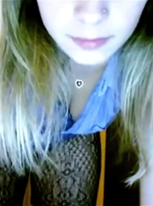 Babe Sexydea Masturbating on Live Webcam