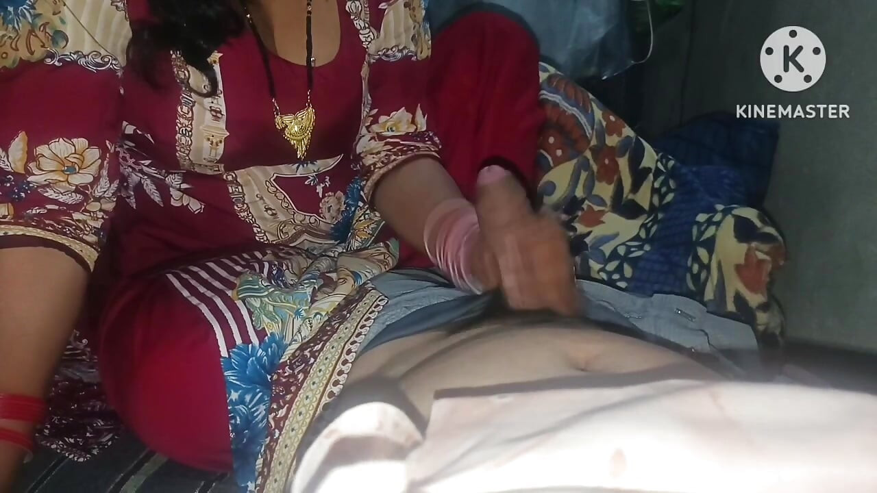 أخوها غير الشقيق الهندي ديسي أخت الجنس المتشددين فتاة مراهقة في موعد عيد الحب هناك