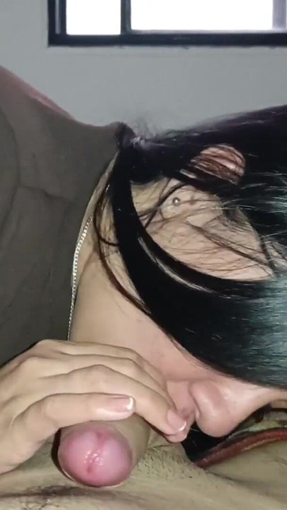 Velkolepý okamžik od "podvádějící manželku ošuká její nevlastní syn, když její manžel není doma - DOMÁCÍ PORNO"
