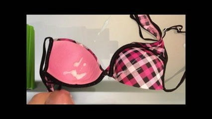 Pink Bra Cumshot 01