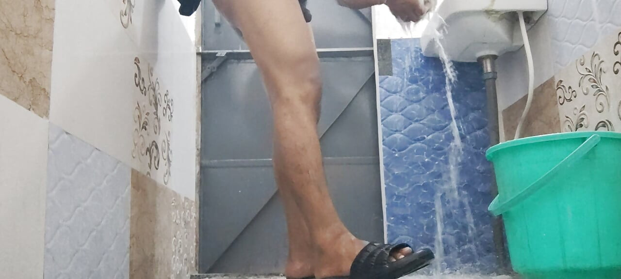 Badezimmer-sex, schwuler handjob, mujhe bhi wie