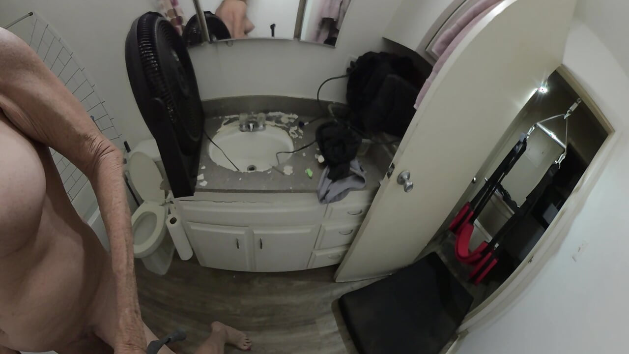 Lizzy yum SD December 2025 หลังฉาก โพสต์ op shemale ช่วยตัวเองในสวิงกิ้ง #3