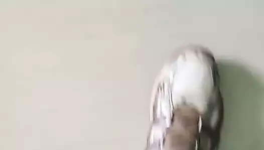 spor ayakkabı eşcinsel