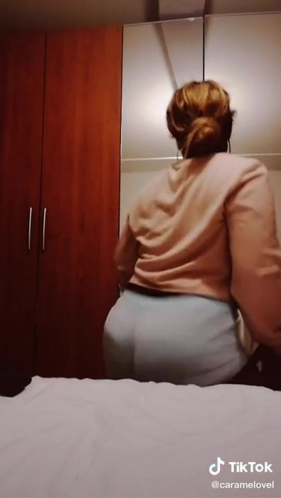 Une bonne salope en short