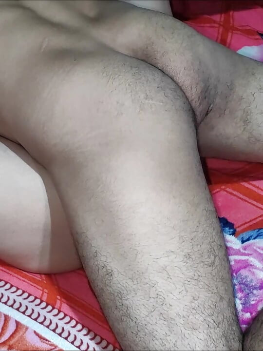 Open my vagina and it's my first time with my Tamil Indian stepsister in this X video.