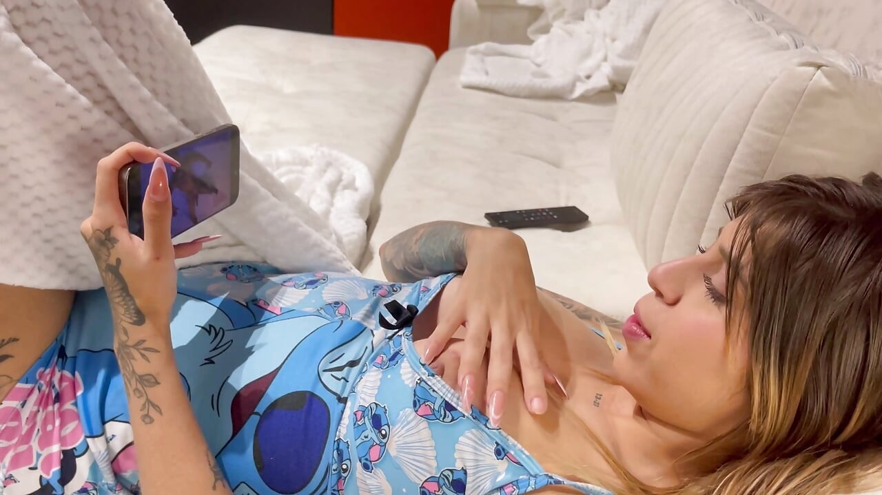 Night of terror and pleasure: Allison Sweet and the big ass Molly Smith devour each other between moans