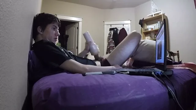 Masterbating with my fleshlight