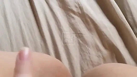 Istri Nakal Suka Bersenang-senang Sendirian
