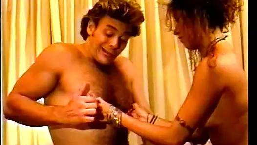 Очаровательная брюнетка Lorraine Day хотела бы стать кинозвездой, и она готова сделать все, чтобы пройти свой первый кастинг