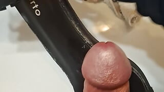 Cum on shoes