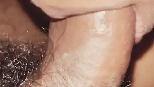Istri sange bengali dengan toket besar lagi asik nyepong kontol sambil ngomong jorok