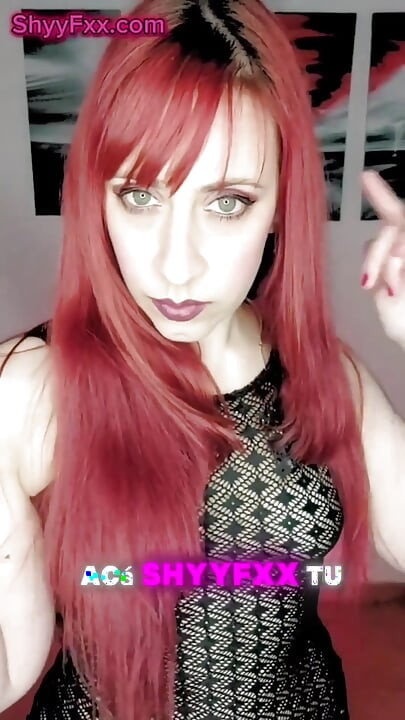 Your Hot Step-stepdaughter Tempts You in Front of the Clan Without Shame with Her Huge Ass!!!