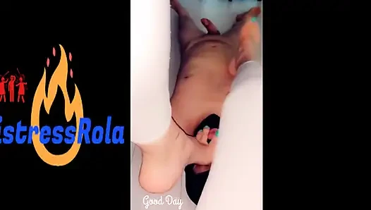 Arap sahibe rola kölenin yüzüne tokat atıyor