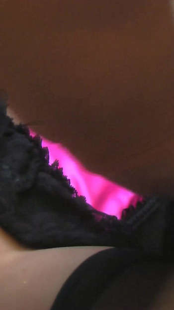 Očuh me sakrio u ormar! | Isječak 1