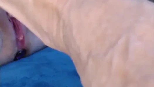 Strebting in style: lange Füße, Nylons & mutige rote Nägel! - 205