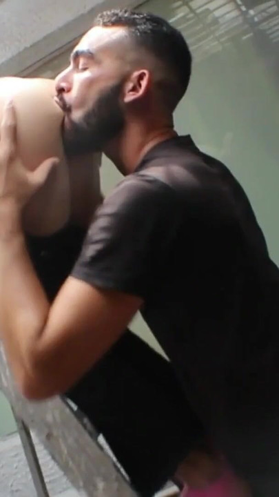 I call through the broken air and end up with the technician's pussy full of milk! | Clip 1