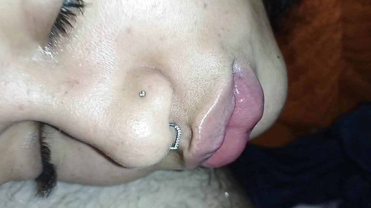 CUM FACIAL,SHE LOVES TO GET ALL THE CUCKOLD'S DELICIOUS AND HOT CUM