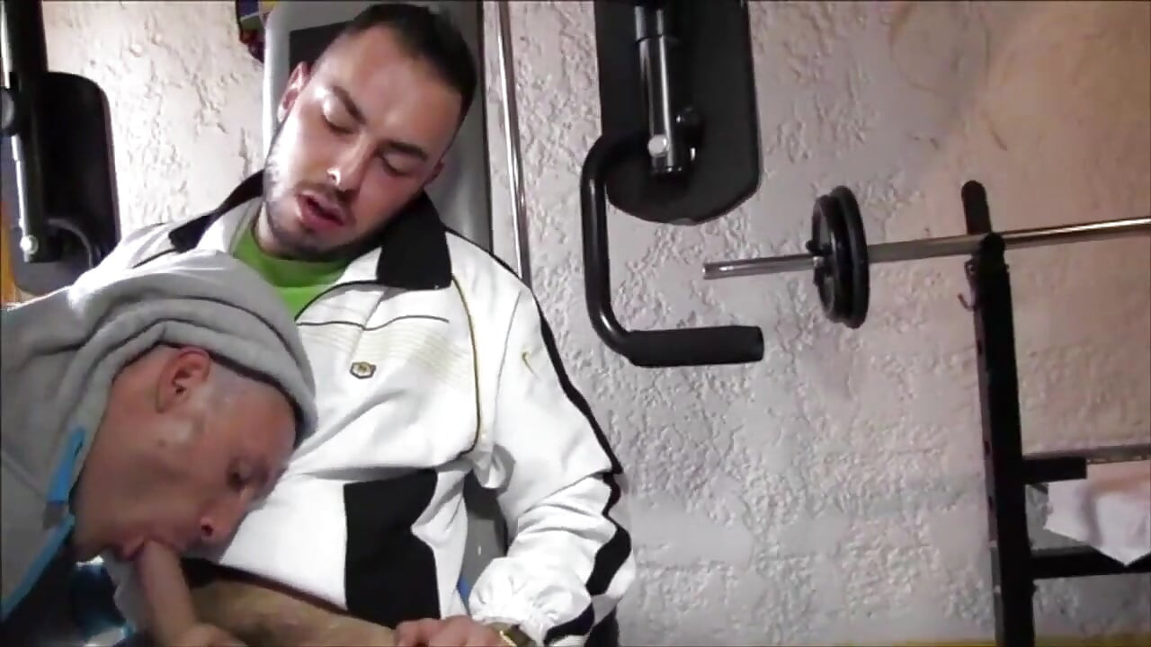 Fucked by babdoy at the musculation club