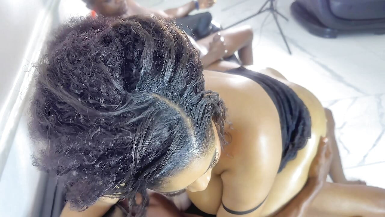 Римдінг двох чудовищного великого чорного члена з моєю кремовою пиздою