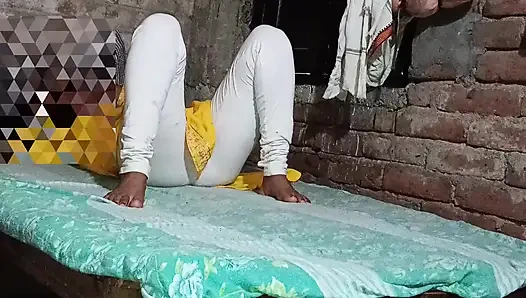 Bengali bhabhi k saat romance