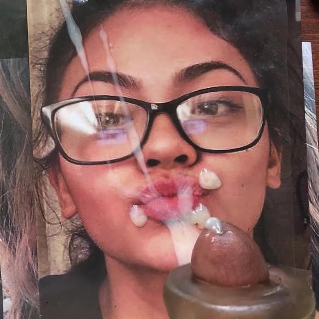 Mixed Latina Vanessa gets Cum Tribute