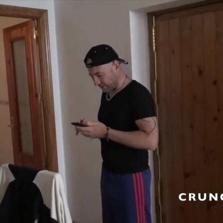 Jess wird ohne gummi von dem erstaunlichen schwanz von Gianni Maggio gefickt